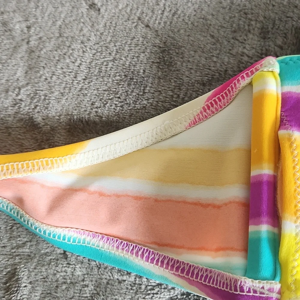 Victoria's Secret, Woman's Sz S/P, Rainbow Color Bikini Top, Just Stunning! - Picture 11 of 11
